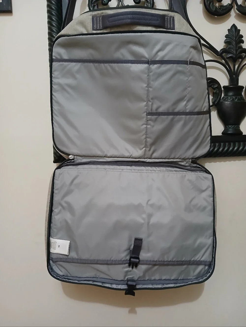 Patagonia Messenger Travel/School Lifestyle/Labtop Bag Unisex